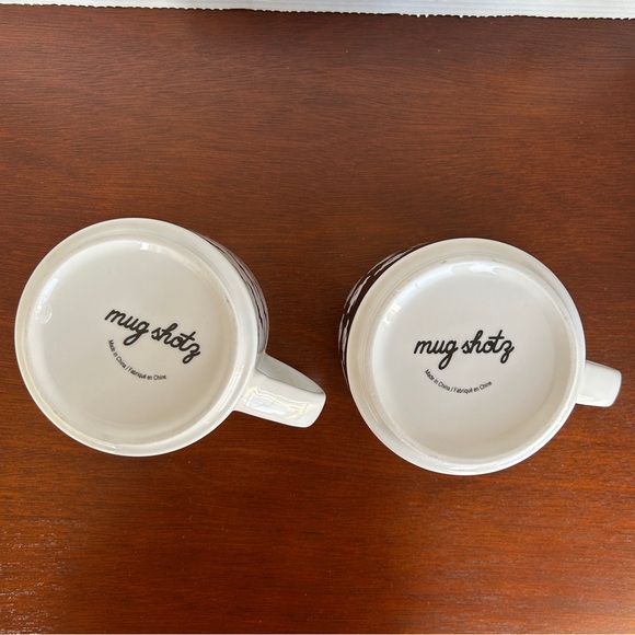 Mug Shotz Two Large Mugs One with Ghosts and One with Bats Halloween - Picture 6 of 8